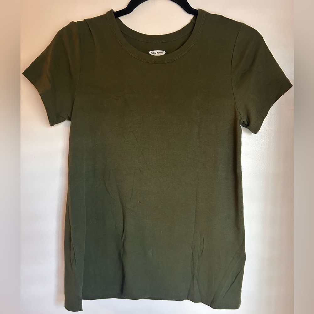 Old Navy Women's Short Sleeve Tee in Forest Green